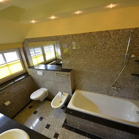 Kroening Appartement *